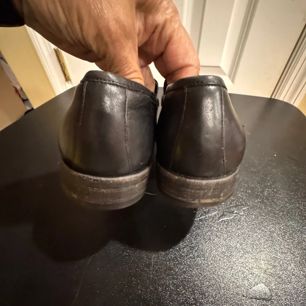 Gucci Black Leather Slip-On Loafers 9 D made in Italy active  display picture 3